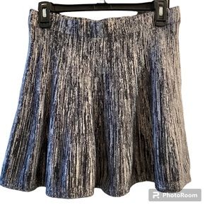 Candie’s Black/Gray Digital Zebra Design Circle Skater Skirt Sz Small Women